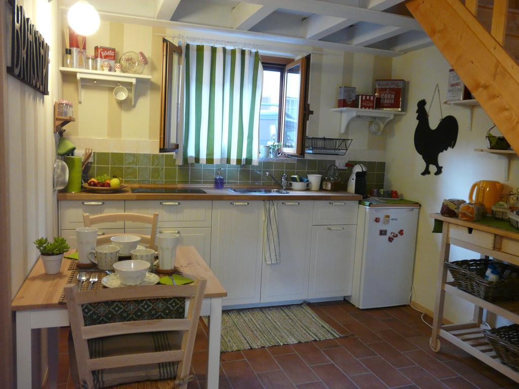 Bed and Breakfast Il Pettirosso Certosa di Pavia Camera foto