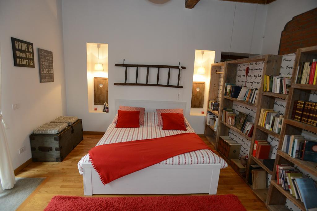 Bed and Breakfast Il Pettirosso Certosa di Pavia Camera foto